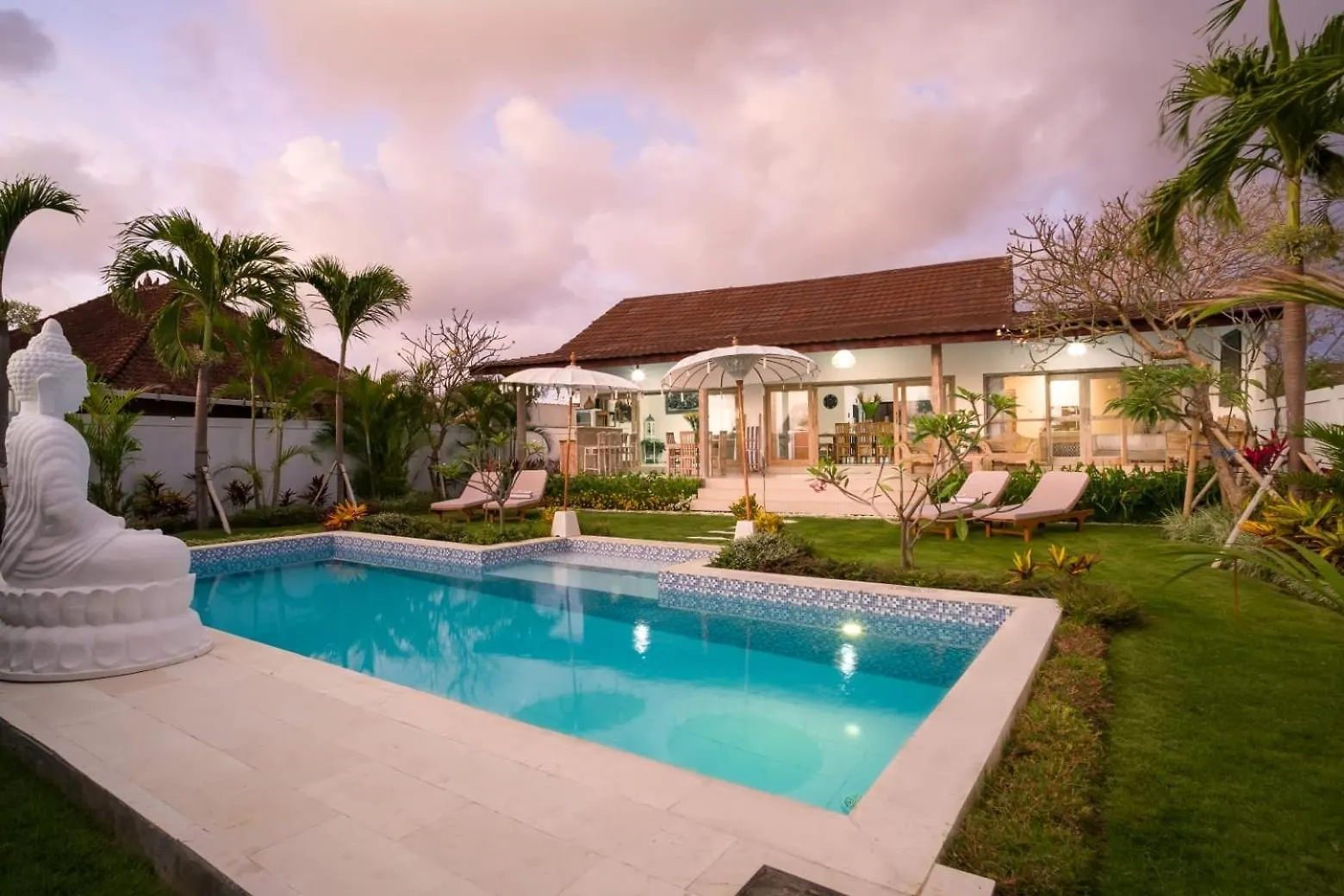 Two Bedroom Luxury Villa In Nusa Dua Ungasan  Indonesia
